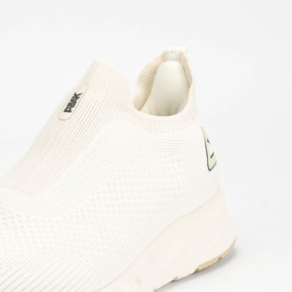 Peak X-Light III Off White - E39107H-E384