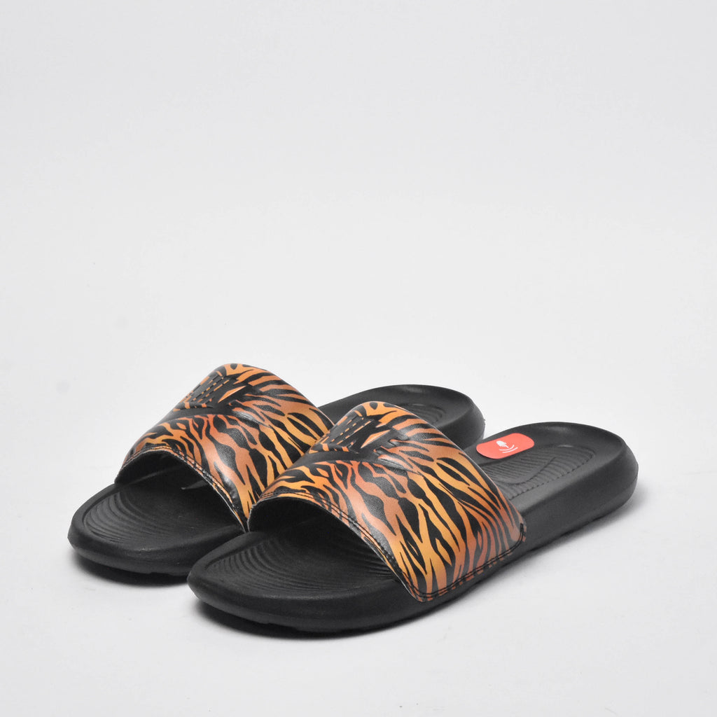 NIKE Victori One Print - CN9676-010