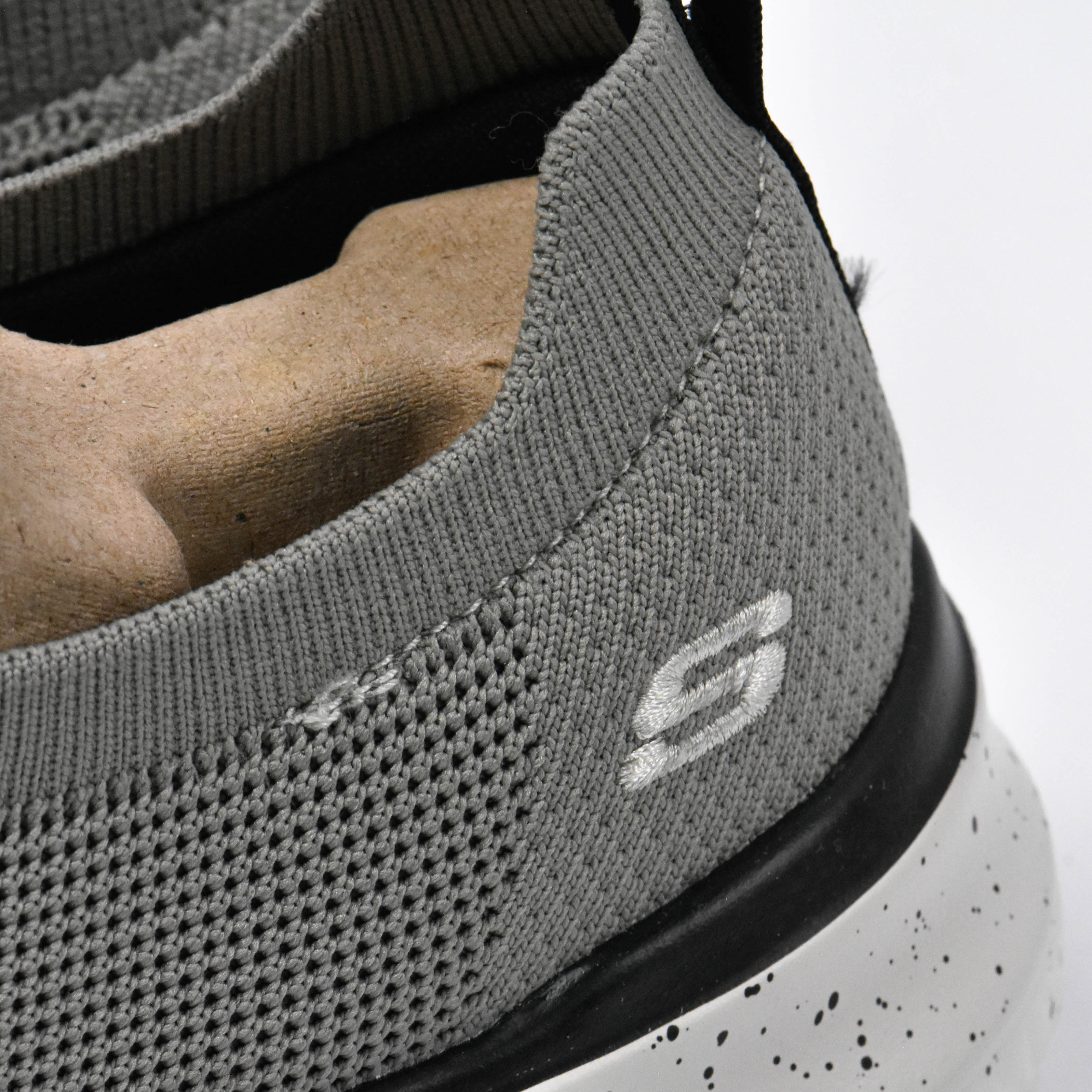 SKECHERS CORWEN - 210572-SND