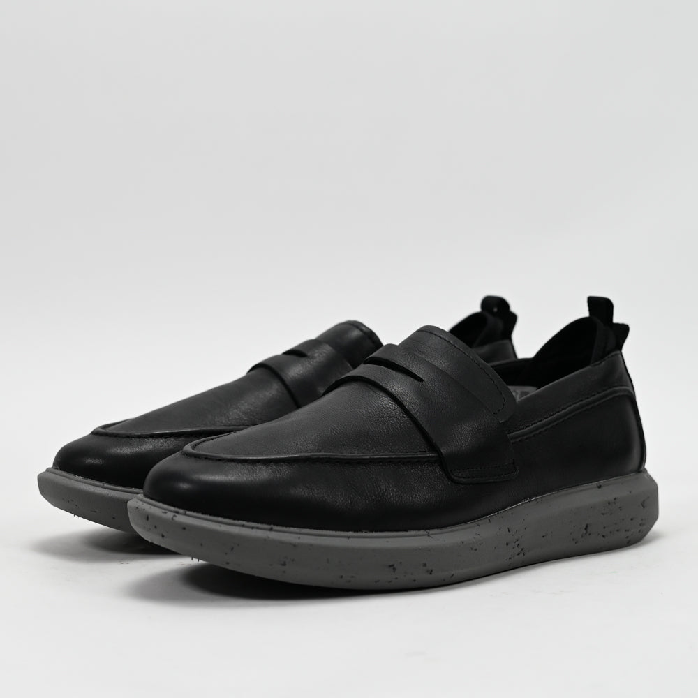 HUSH PUPPIES FOOTWEAR - HPM10654