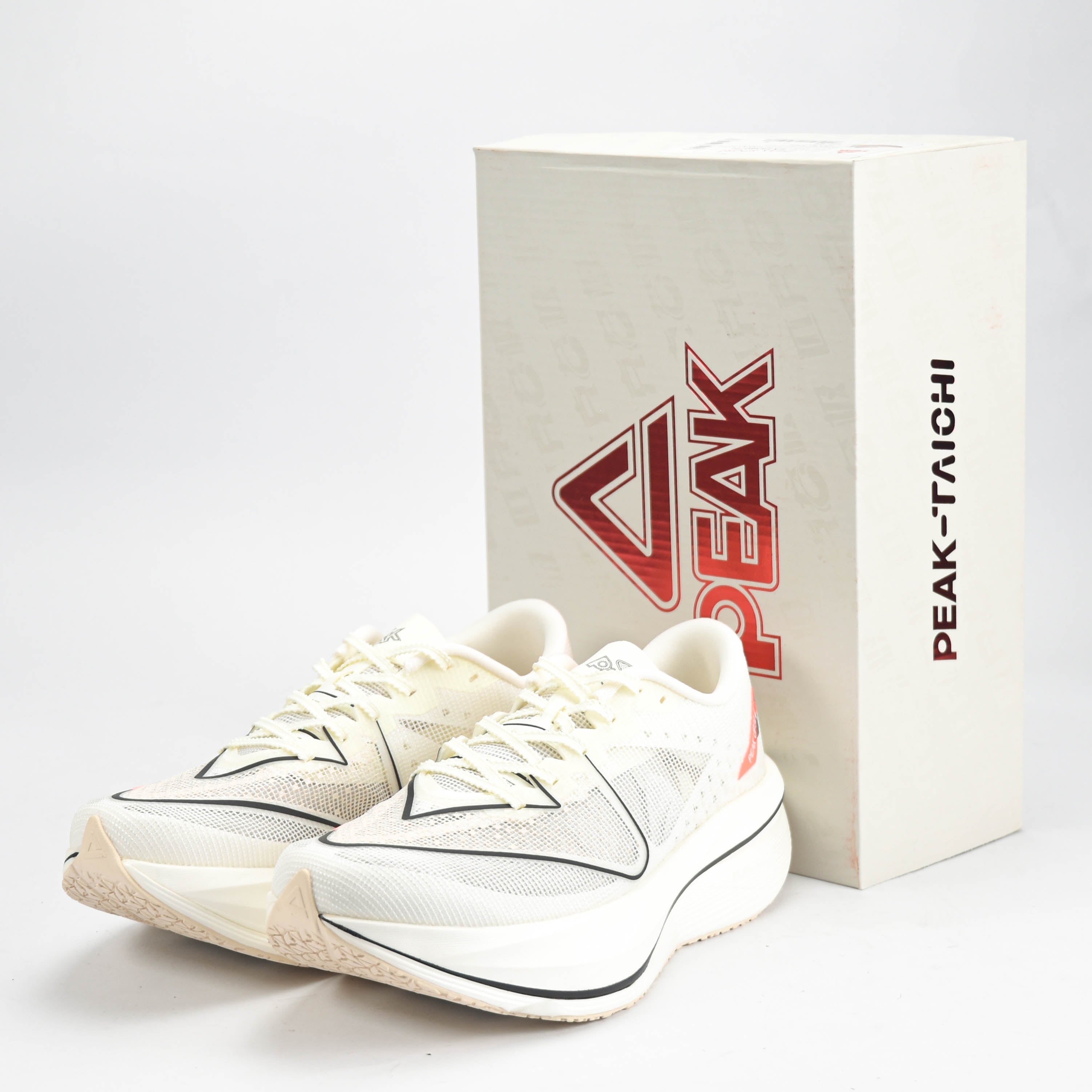 Peak Taichi Up30 4.0 White Black - ET52667H-Z466