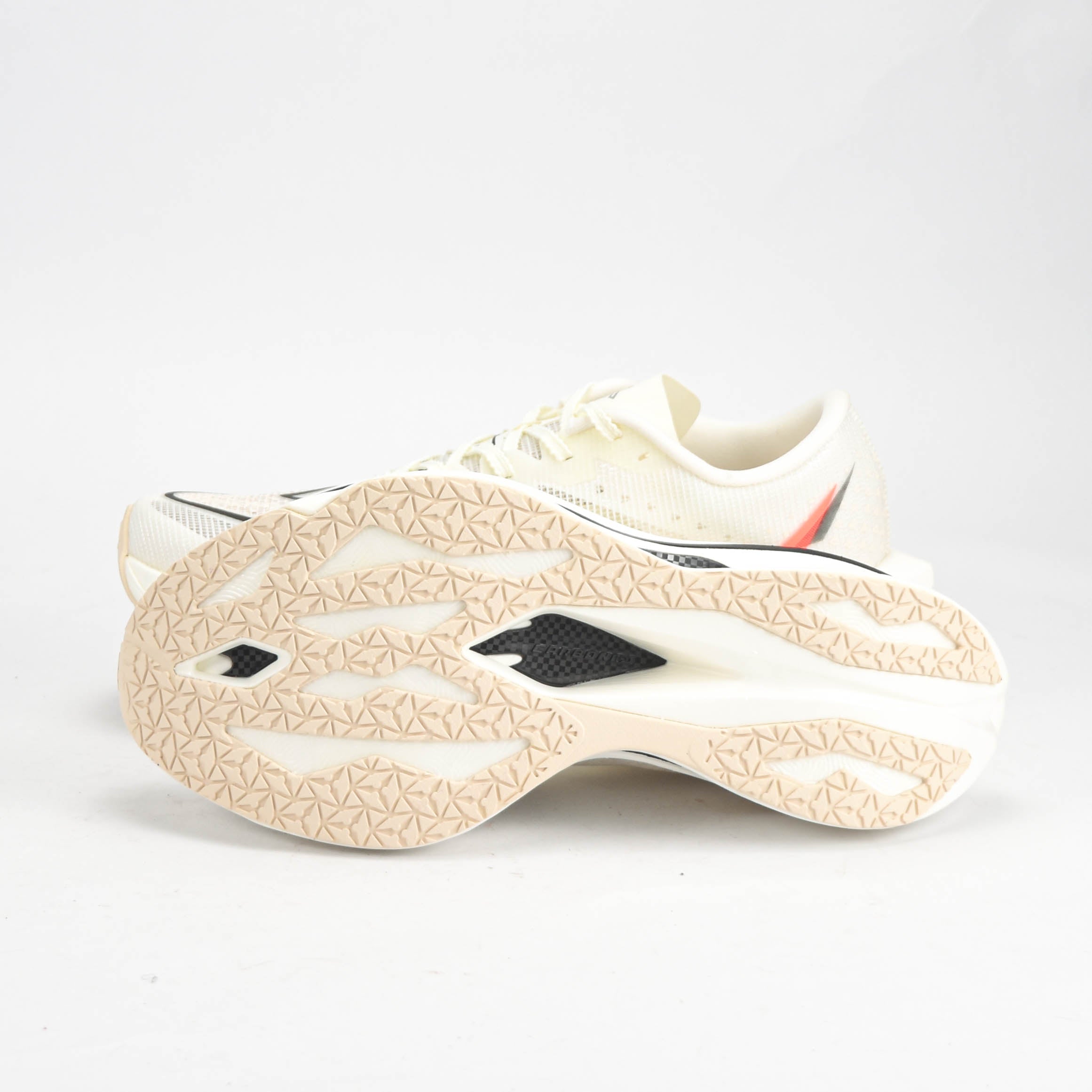 Peak Taichi Up30 4.0 White Black - ET52667H-Z466