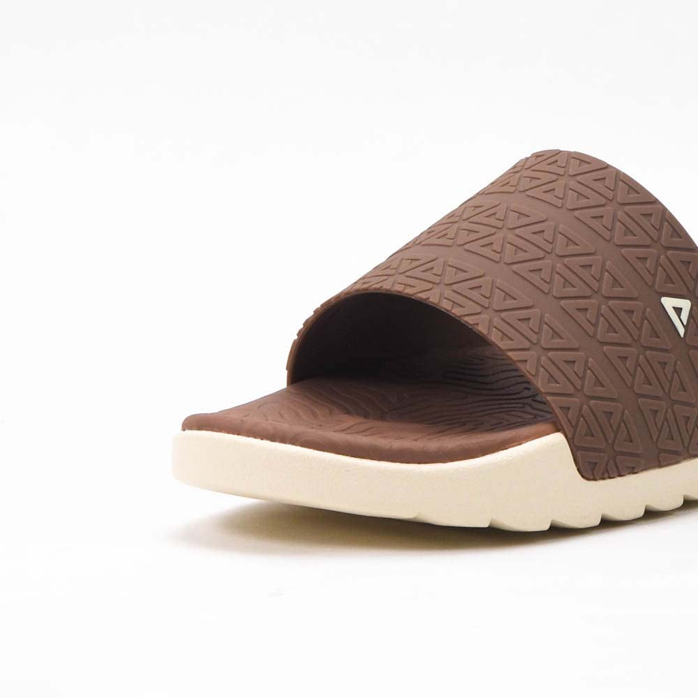 Peak Slippers Brown - E02767L-00R2