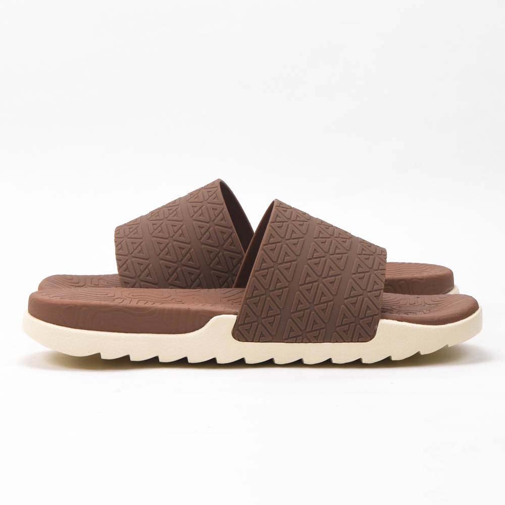 Peak Slippers Brown - E02767L-00R2