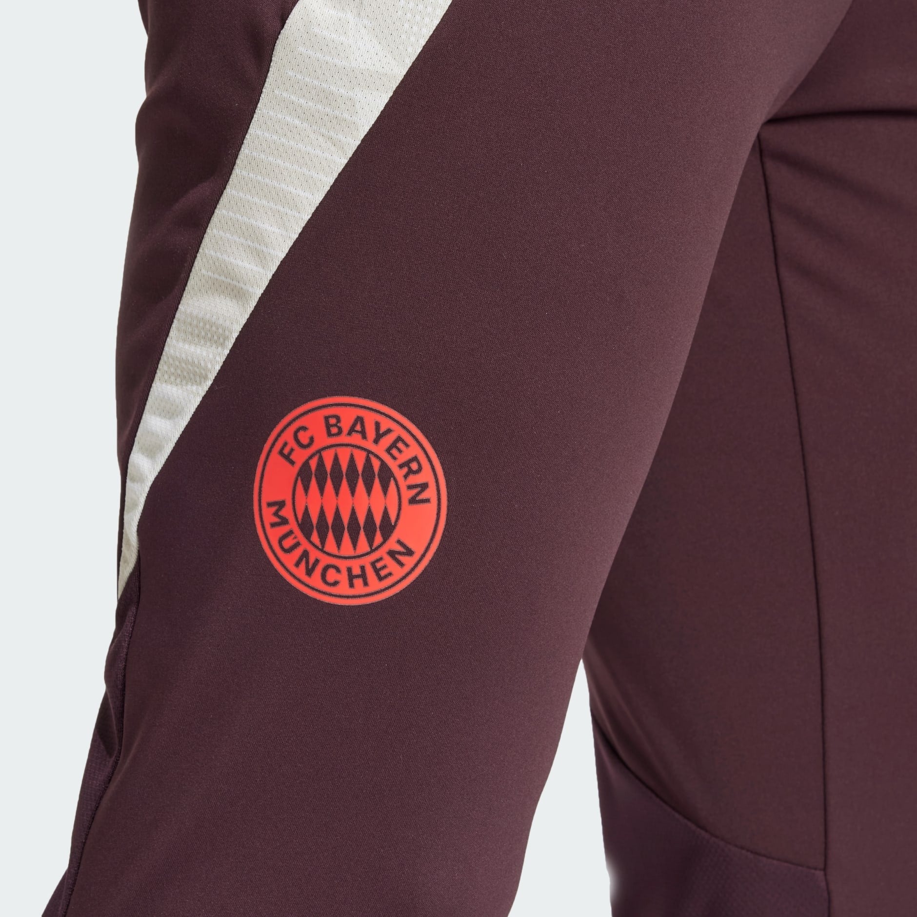 Pantalon d'entraînement FC Bayern Tiro 24 Adidas - IS9939