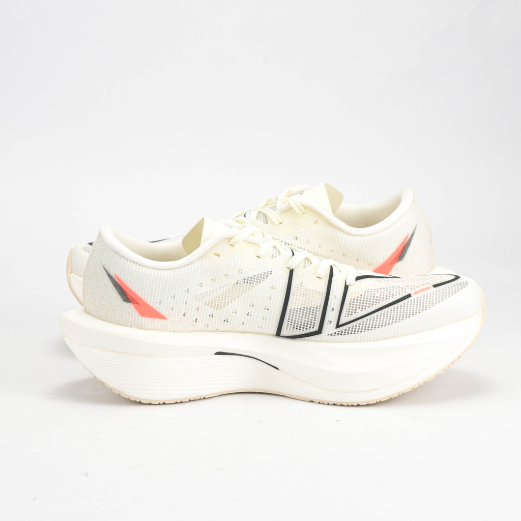 Peak Taichi Up30 4.0 White Black - ET52667H-Z466