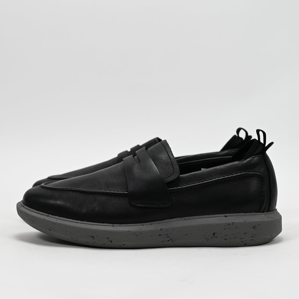 HUSH PUPPIES FOOTWEAR - HPM10654